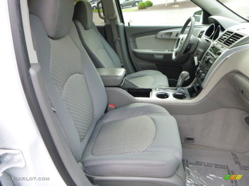 2010 Traverse LT AWD - Summit White / Dark Gray/Light Gray photo #10