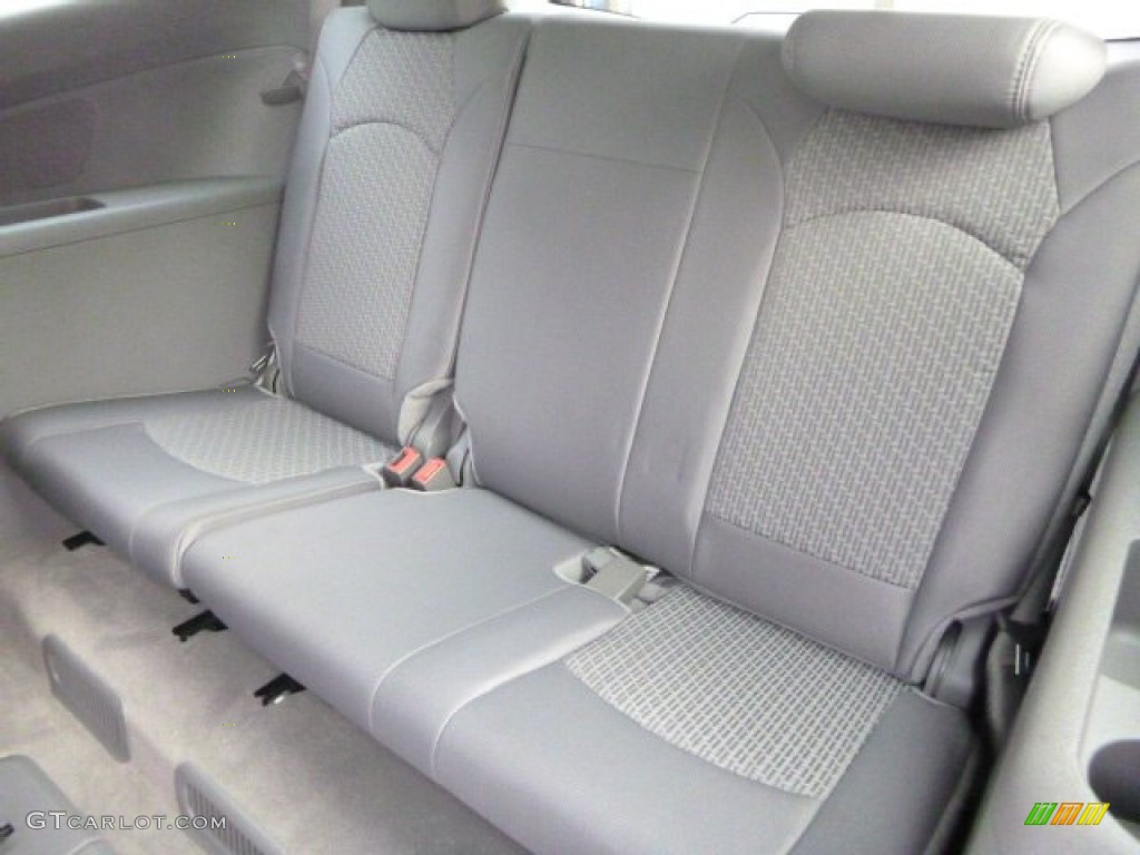 2010 Traverse LT AWD - Summit White / Dark Gray/Light Gray photo #18