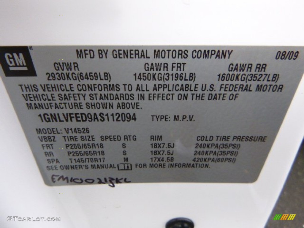 2010 Traverse LT AWD - Summit White / Dark Gray/Light Gray photo #24