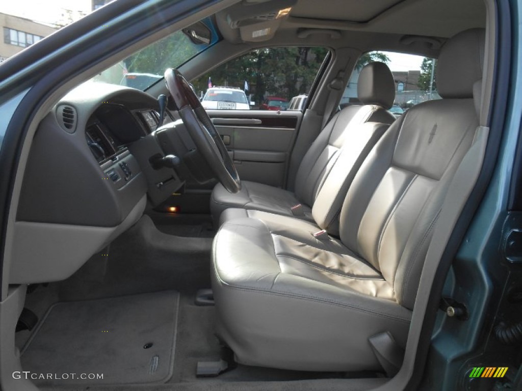 Light Parchment/Medium Dark Parchment Interior 2005 Lincoln Town Car Signature Limited Photo #86424236