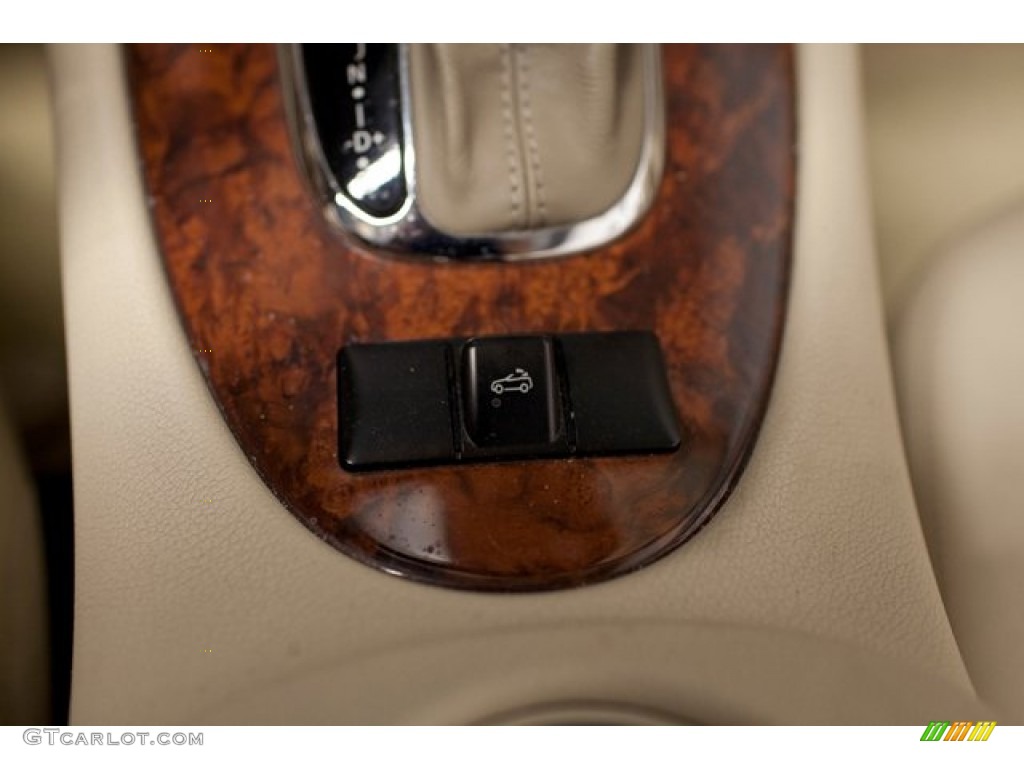 2007 CLK 550 Cabriolet - Arctic White / Stone photo #40