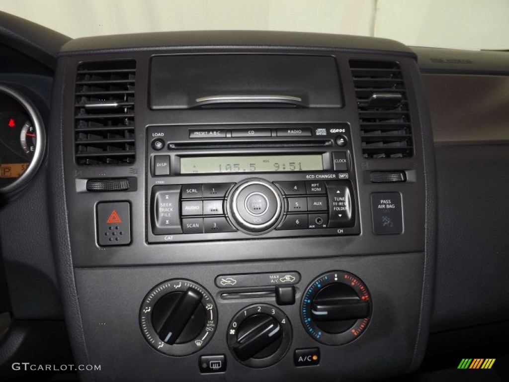 2007 Versa S - Magnetic Grey Metallic / Charcoal photo #16