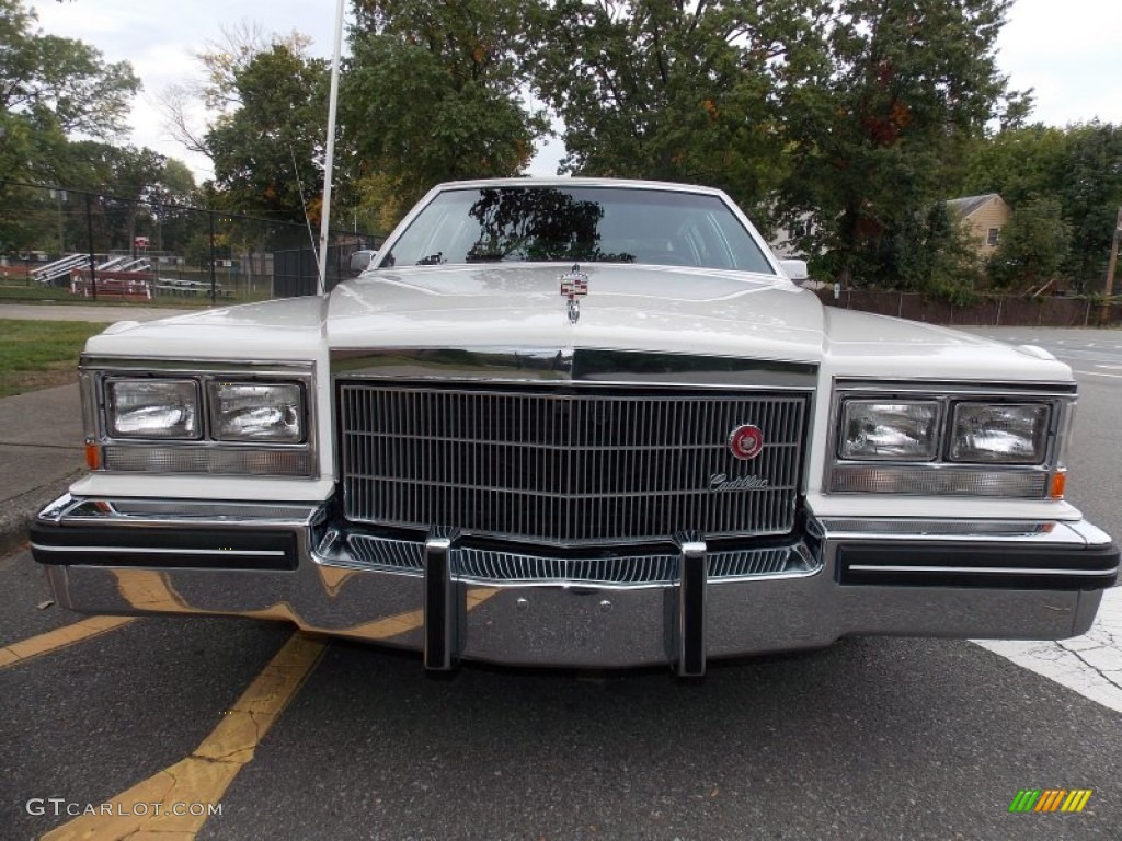 1983 DeVille Sedan - Cotillion White / Dark Maroon photo #12
