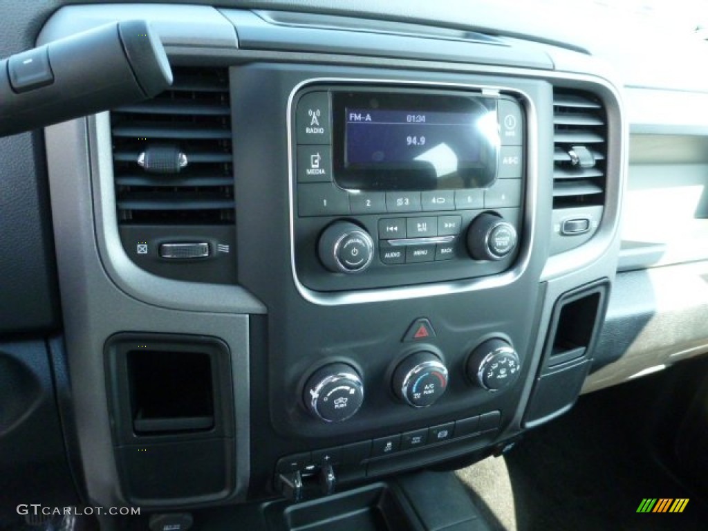 2014 Ram 3500 SLT Crew Cab 4x4 Dually Controls Photo #86429423