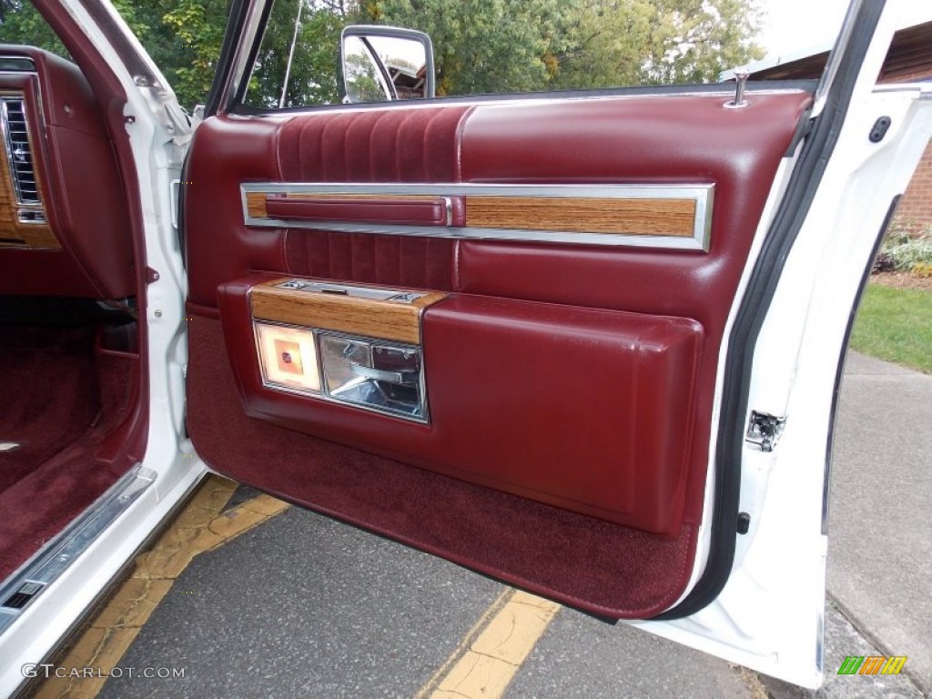 1983 Cadillac DeVille Sedan Dark Maroon Door Panel Photo #86429600