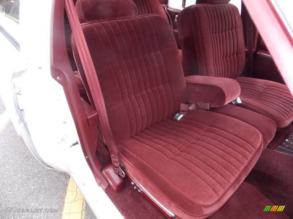 1983 Cadillac DeVille Sedan Front Seat Photo #86429639