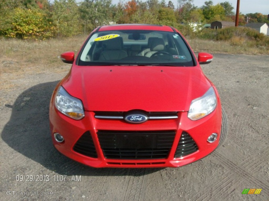 2012 Focus SEL Sedan - Race Red / Stone photo #2