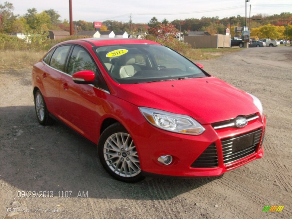 2012 Focus SEL Sedan - Race Red / Stone photo #3