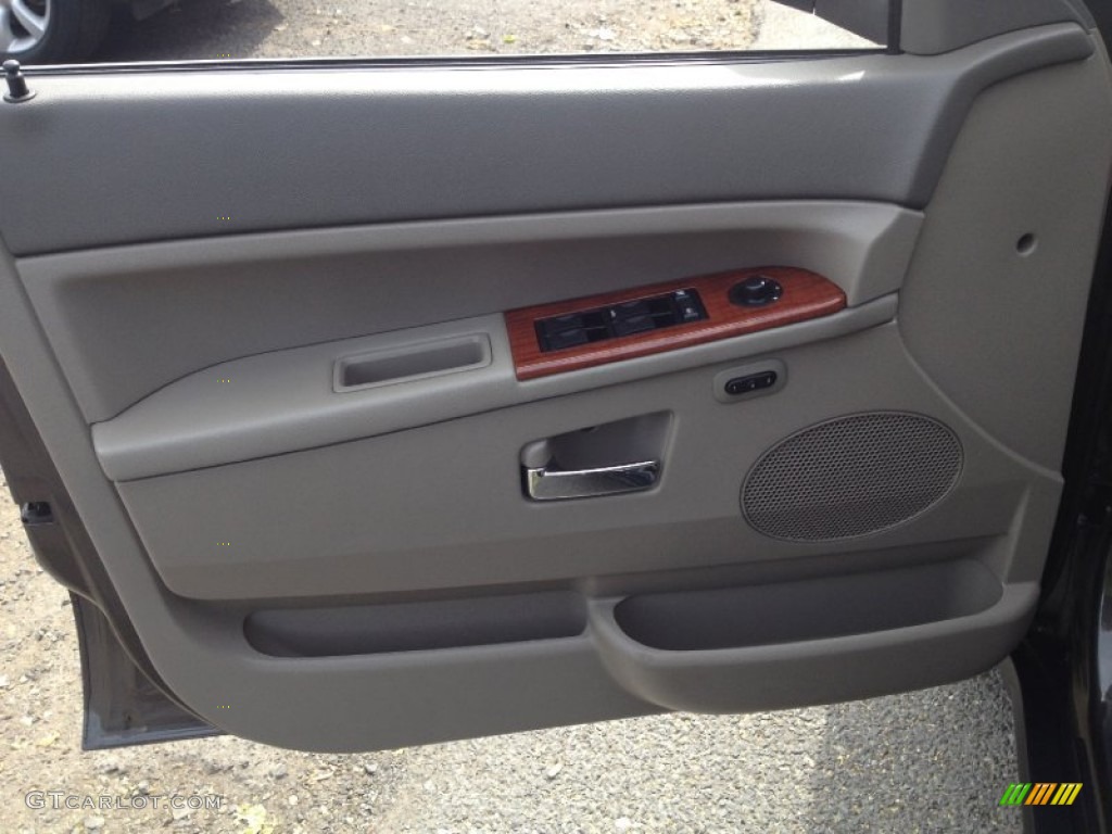 2005 Grand Cherokee Limited 4x4 - Dark Khaki Pearl / Dark Khaki/Light Graystone photo #8