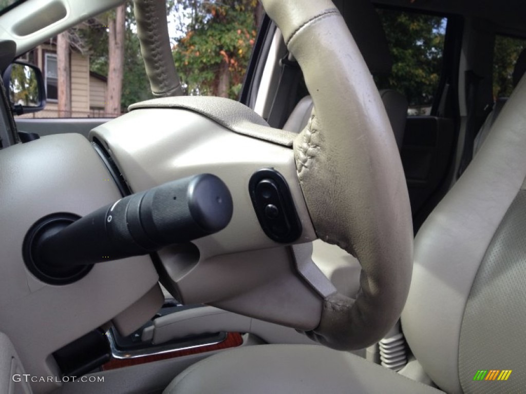 2005 Grand Cherokee Limited 4x4 - Dark Khaki Pearl / Dark Khaki/Light Graystone photo #12