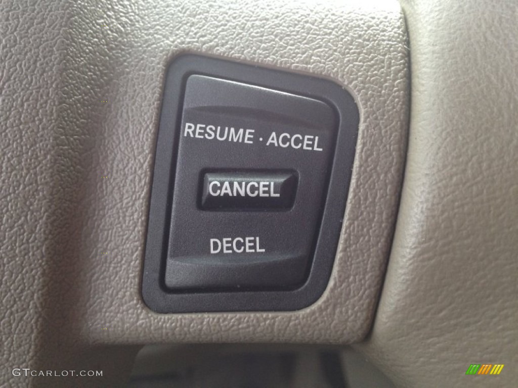 2005 Grand Cherokee Limited 4x4 - Dark Khaki Pearl / Dark Khaki/Light Graystone photo #17