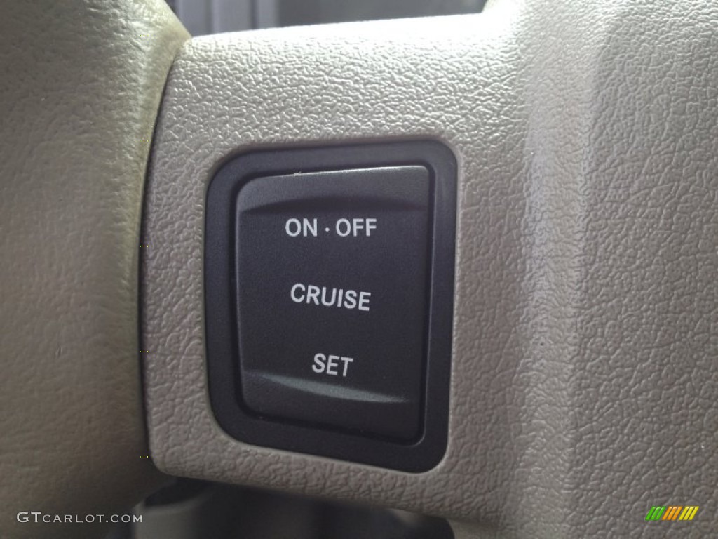 2005 Grand Cherokee Limited 4x4 - Dark Khaki Pearl / Dark Khaki/Light Graystone photo #18