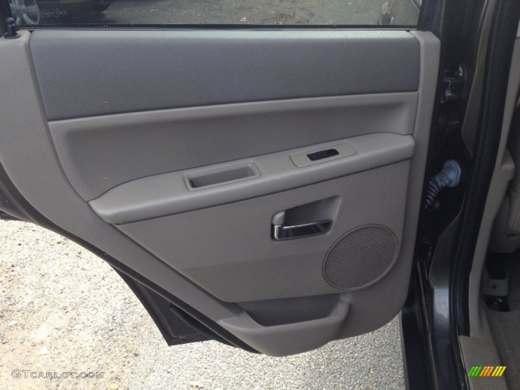 2005 Grand Cherokee Limited 4x4 - Dark Khaki Pearl / Dark Khaki/Light Graystone photo #41