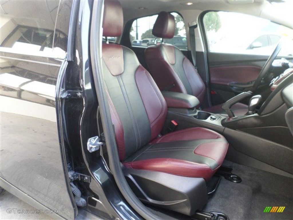 2012 Focus Titanium 5-Door - Black / Tuscany Red Leather photo #10