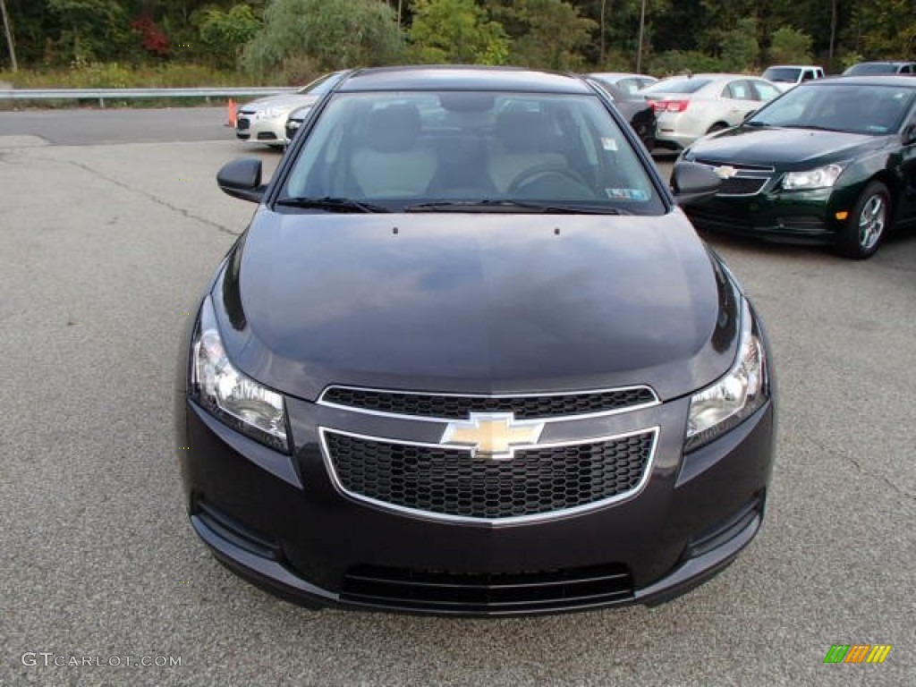 2014 Cruze LS - Tungsten Metallic / Jet Black/Medium Titanium photo #2