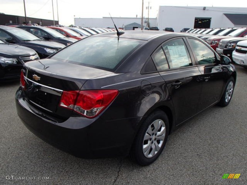 2014 Cruze LS - Tungsten Metallic / Jet Black/Medium Titanium photo #5