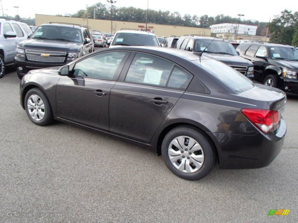 2014 Cruze LS - Tungsten Metallic / Jet Black/Medium Titanium photo #7