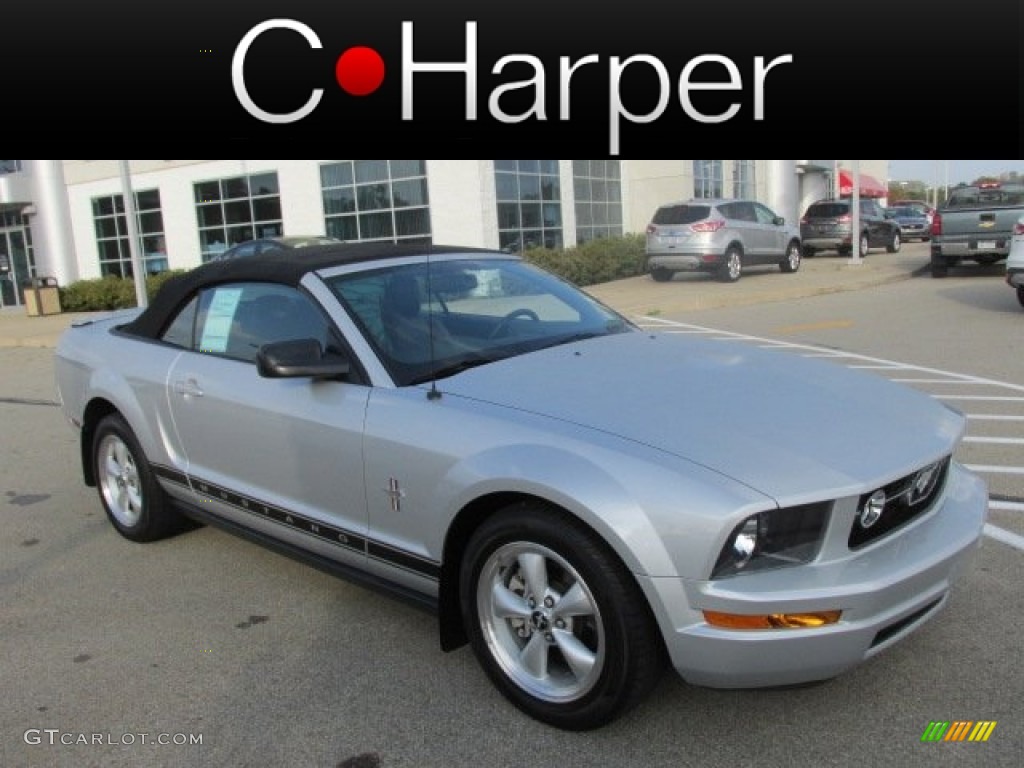 2007 Mustang V6 Deluxe Convertible - Satin Silver Metallic / Dark Charcoal photo #2