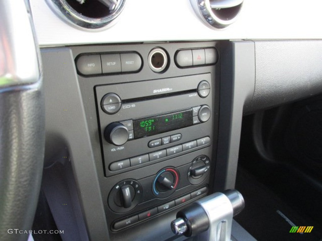 2007 Mustang V6 Deluxe Convertible - Satin Silver Metallic / Dark Charcoal photo #18