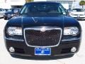 Brilliant Black - 300 C HEMI Photo No. 2
