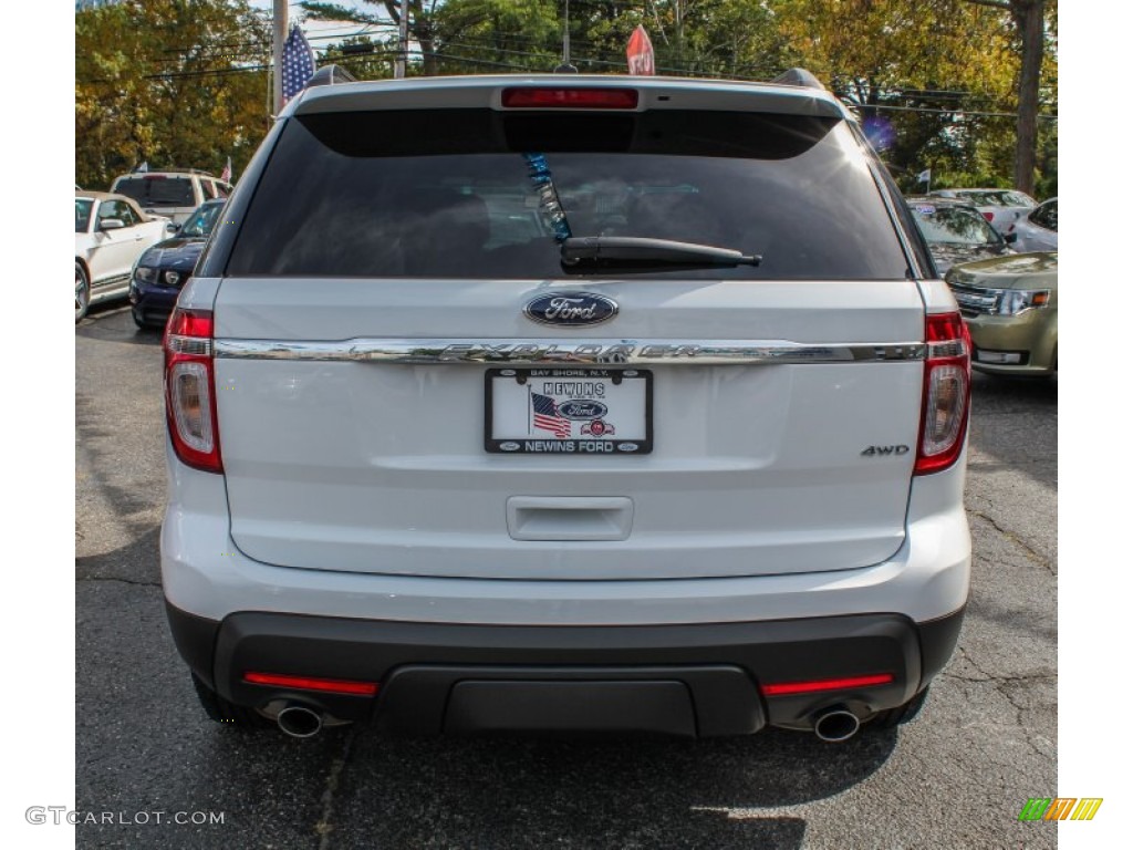 2013 Explorer 4WD - Oxford White / Medium Light Stone photo #4