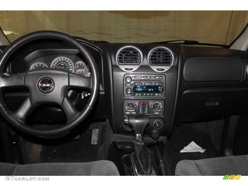 2006 Envoy SLE 4x4 - Black Onyx / Ebony Black photo #18
