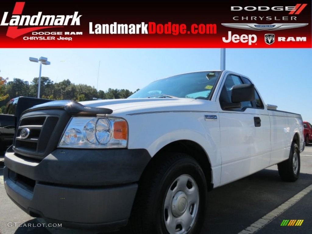 2005 F150 XL Regular Cab - Oxford White / Medium Flint Grey photo #1