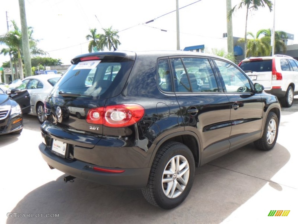 2011 Tiguan S - Deep Black Metallic / Clay Gray photo #5