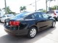 Black - Jetta SE Sedan Photo No. 5