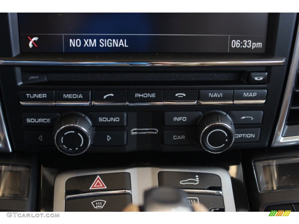 2014 Porsche Panamera Standard Panamera Model Controls Photo #86457027