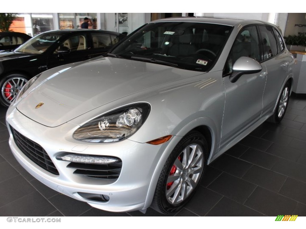 Classic Silver Metallic 2013 Porsche Cayenne GTS Exterior Photo #86459628
