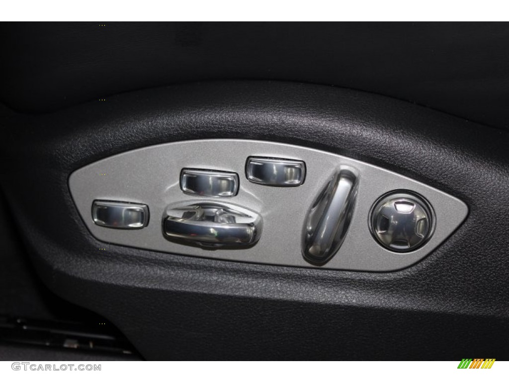 2013 Porsche Cayenne GTS Controls Photo #86459889