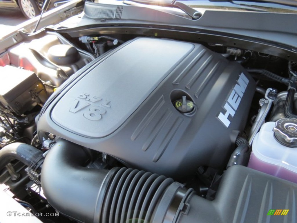 2014 Chrysler 300 C 5.7 Liter HEMI OHV 16-Valve VVT MDS V8 Engine Photo #86463669