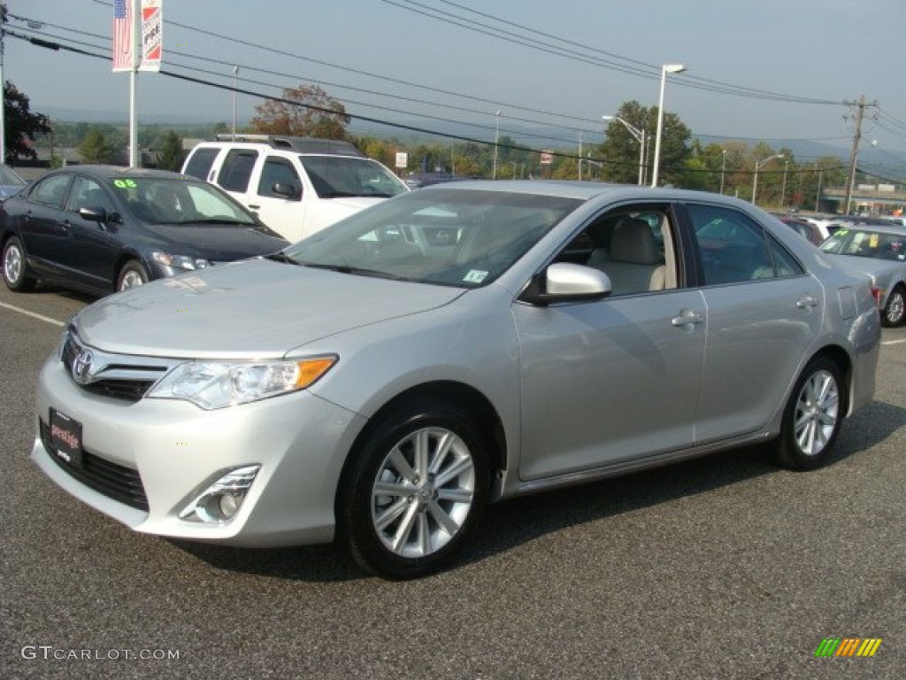 2013 Camry XLE V6 - Classic Silver Metallic / Ash photo #3