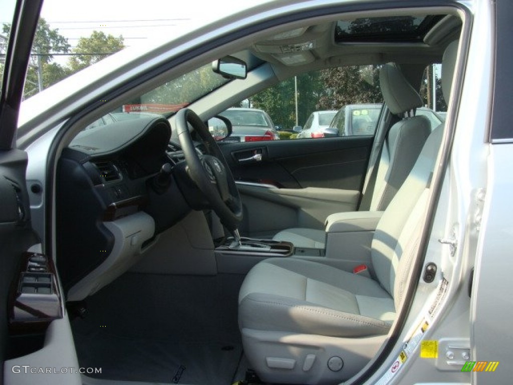 2013 Camry XLE V6 - Classic Silver Metallic / Ash photo #7