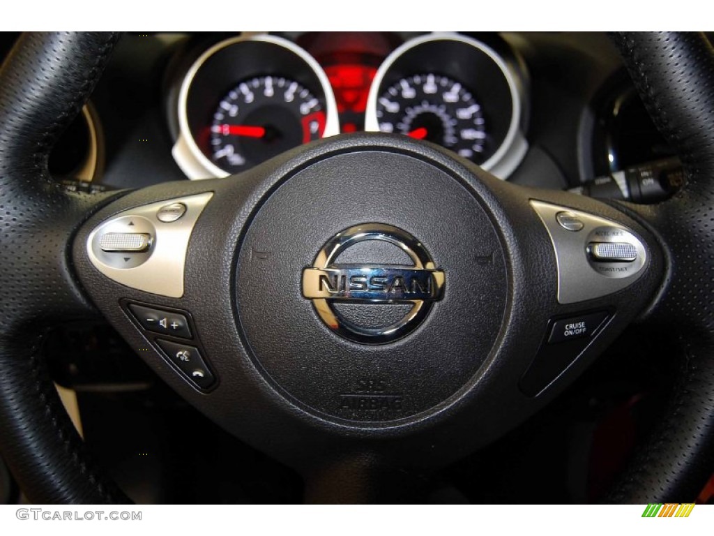 2013 Juke SL - Pearl White / Black/Red/Red Trim photo #25