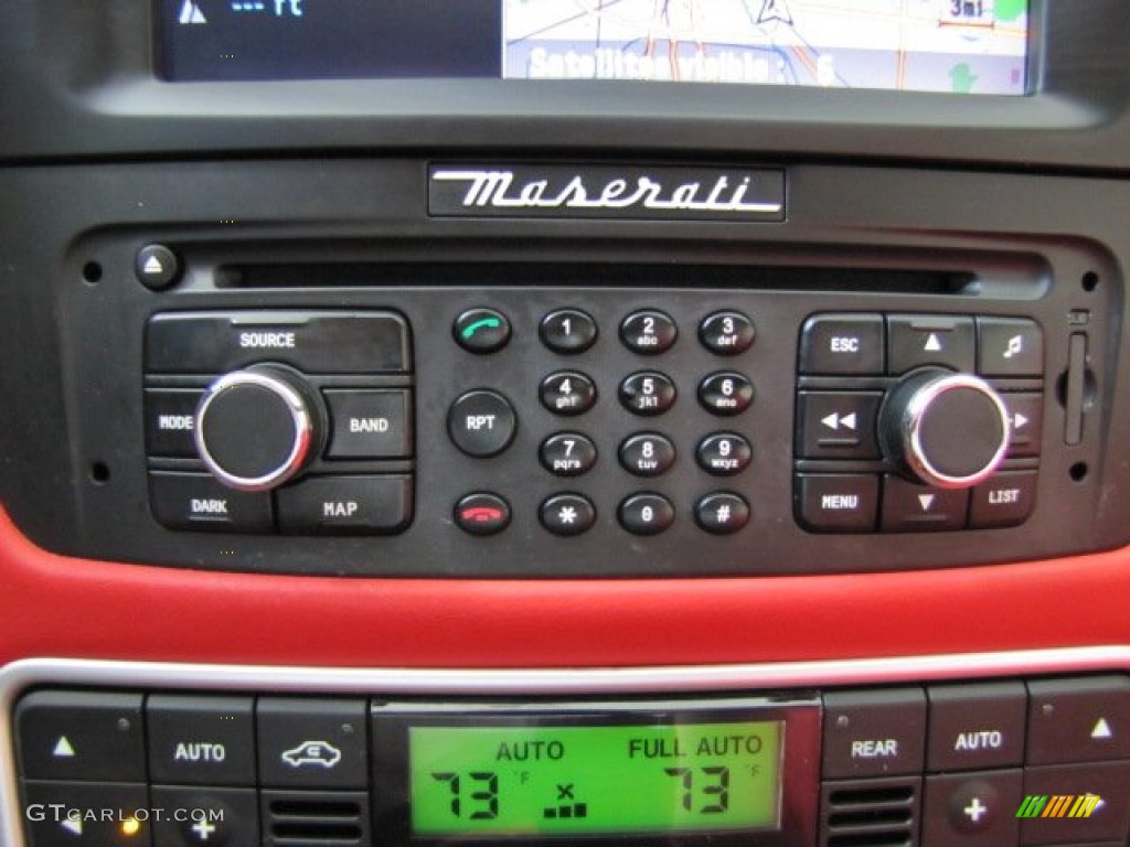 2010 Maserati GranTurismo S Controls Photo #86473437