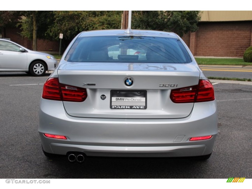 2013 3 Series 328i xDrive Sedan - Glacier Silver Metallic / Black photo #4