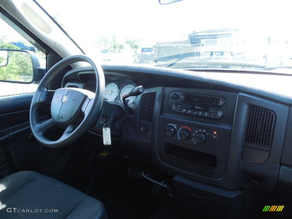 2005 Ram 1500 ST Quad Cab - Bright Silver Metallic / Dark Slate Gray photo #11