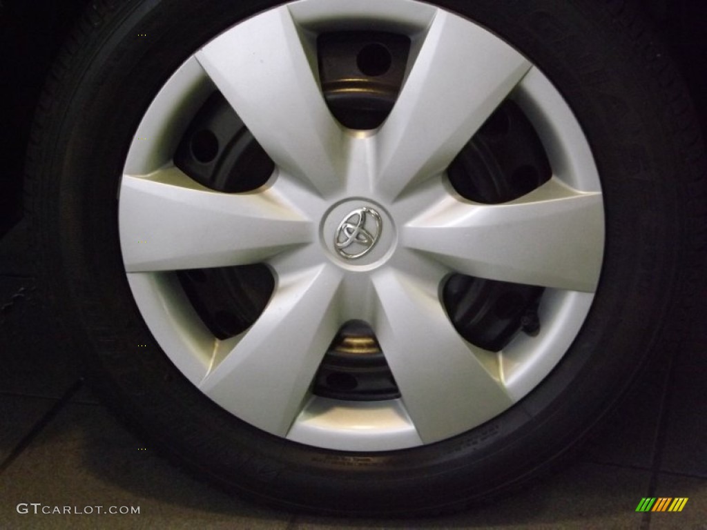 2008 Yaris Sedan - Olive Mist Metallic / Bisque photo #3