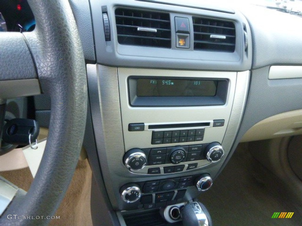 2011 Ford Fusion SE Controls Photo #86479503
