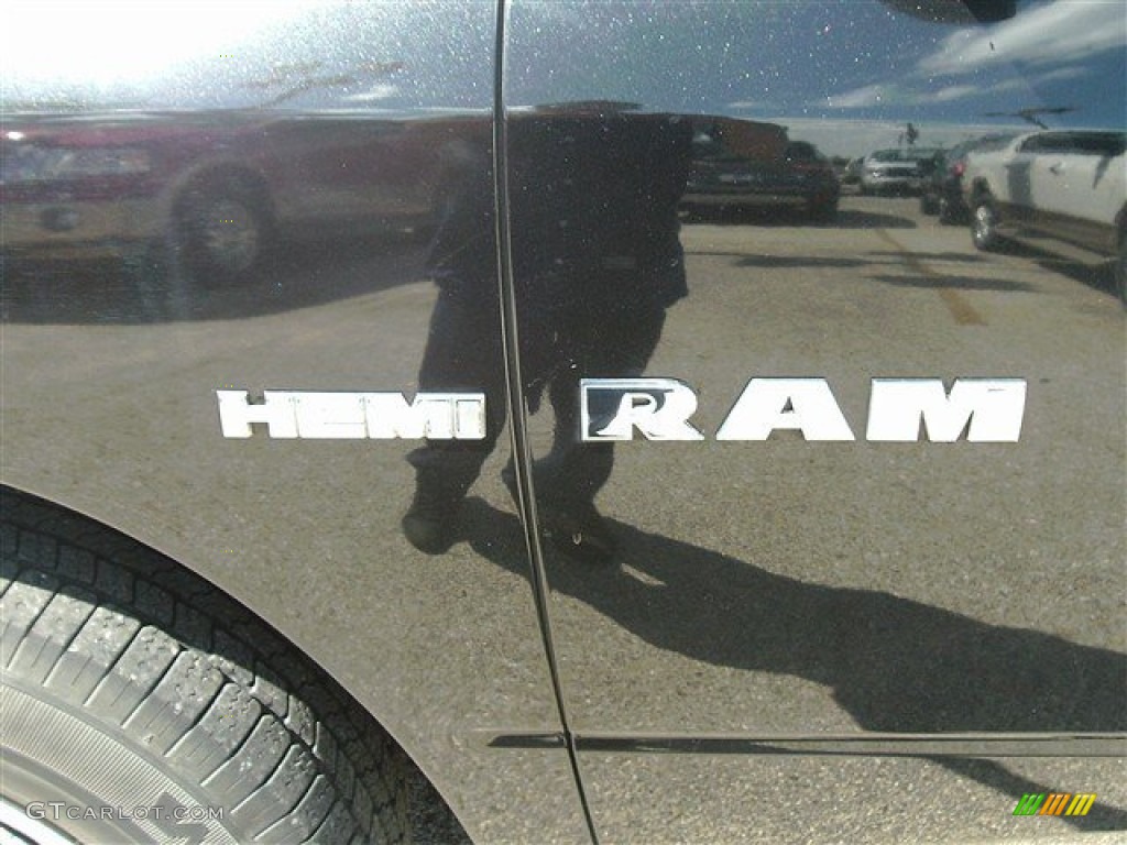 2010 Ram 1500 ST Quad Cab - Brilliant Black Crystal Pearl / Dark Slate/Medium Graystone photo #4