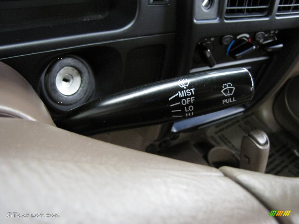 2003 Tacoma Regular Cab 4x4 - Imperial Jade Green Mica / Oak photo #12