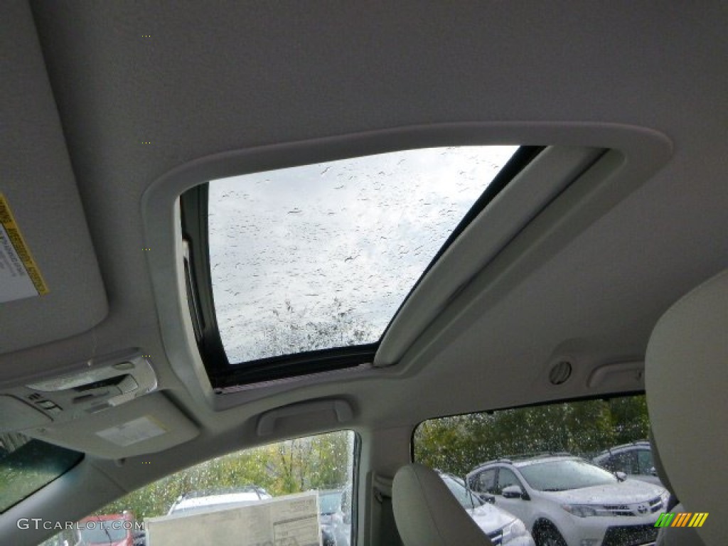 2014 Sienna XLE - Silver Sky Metallic / Light Gray photo #16