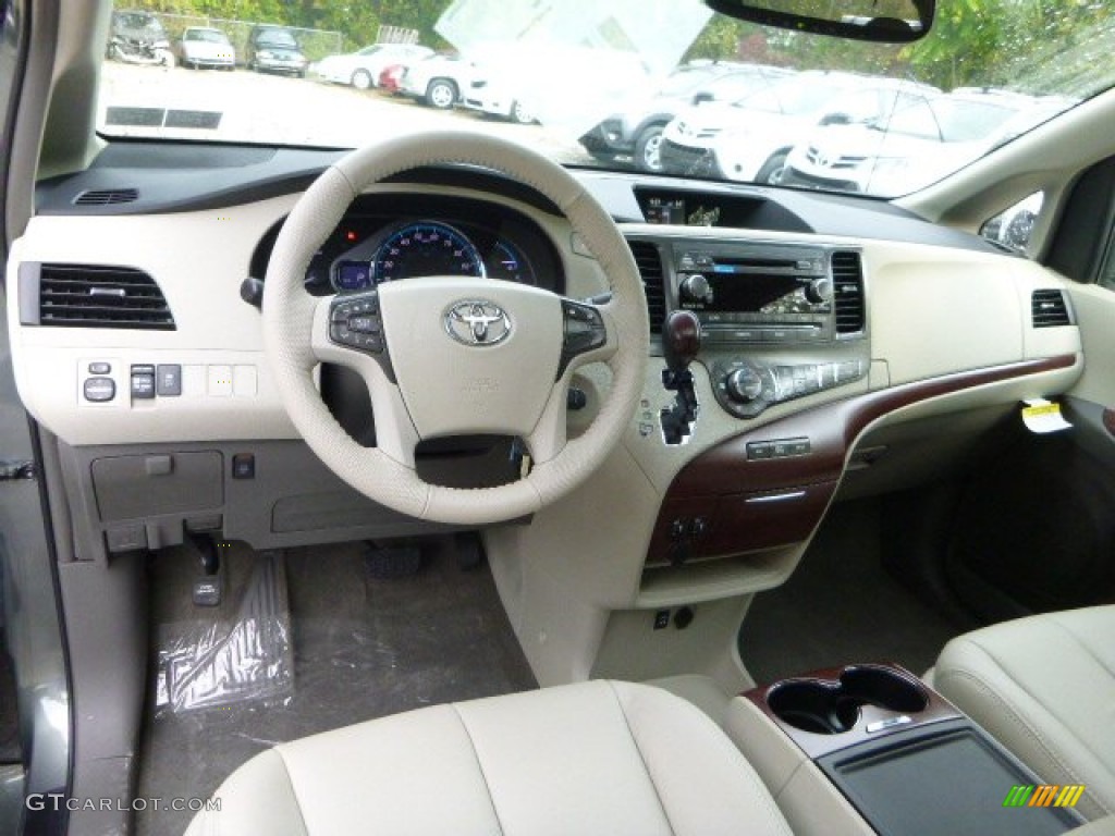 Bisque Interior 2014 Toyota Sienna XLE Photo #86484444