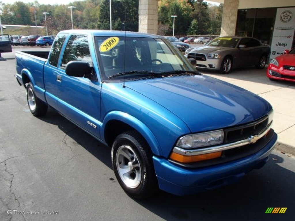 Space Blue Metallic 2000 Chevrolet S10 LS Extended Cab Exterior Photo #86485080