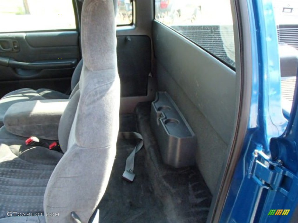 2000 S10 LS Extended Cab - Space Blue Metallic / Graphite photo #11