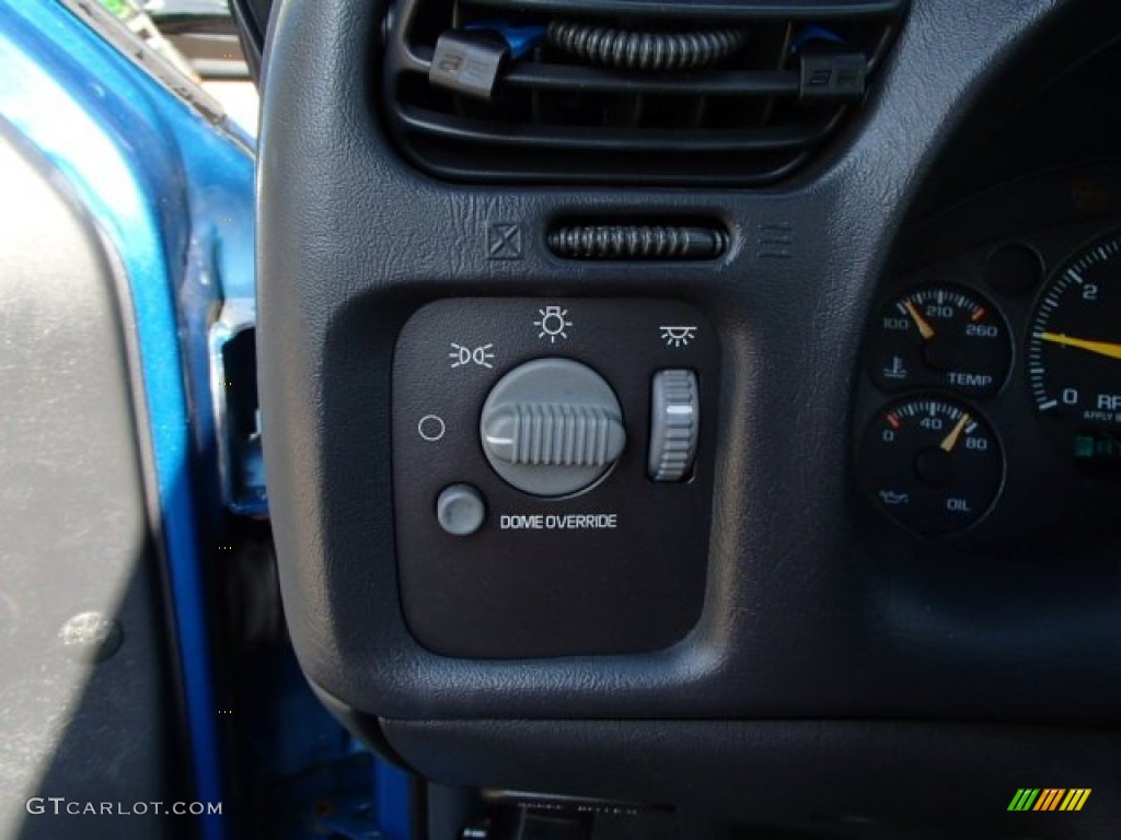 2000 S10 LS Extended Cab - Space Blue Metallic / Graphite photo #18