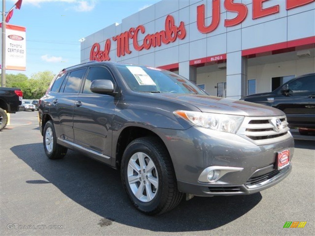 Magnetic Gray Metallic Toyota Highlander