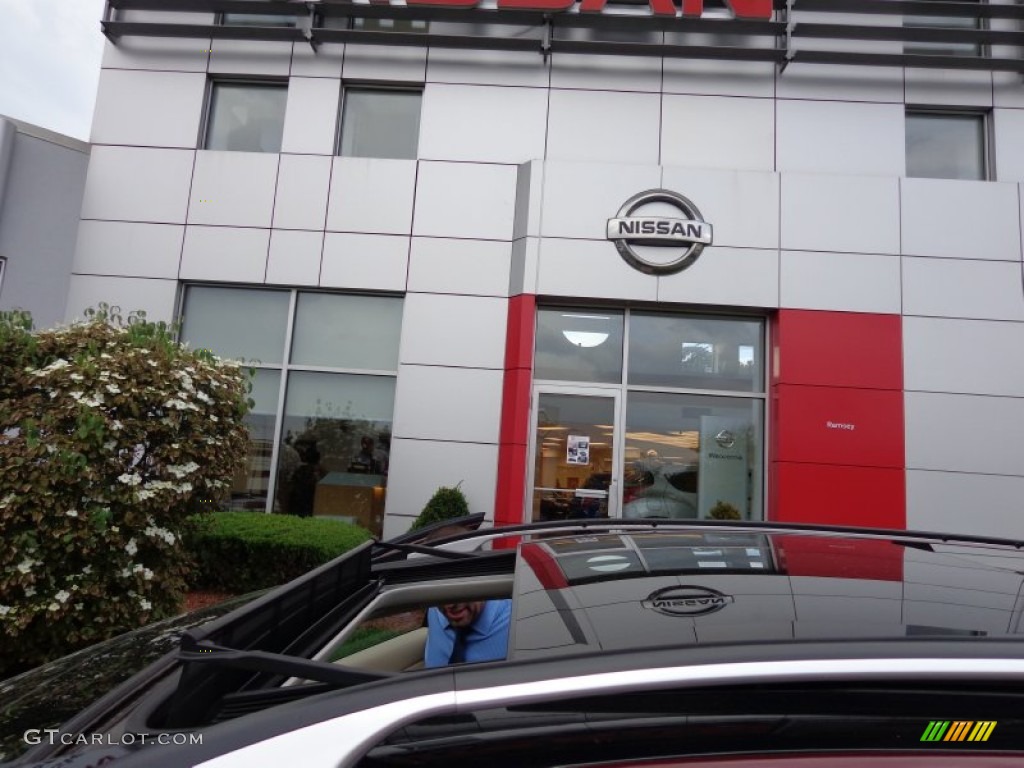 2010 Murano SL AWD - Merlot Red Metallic / Beige photo #3